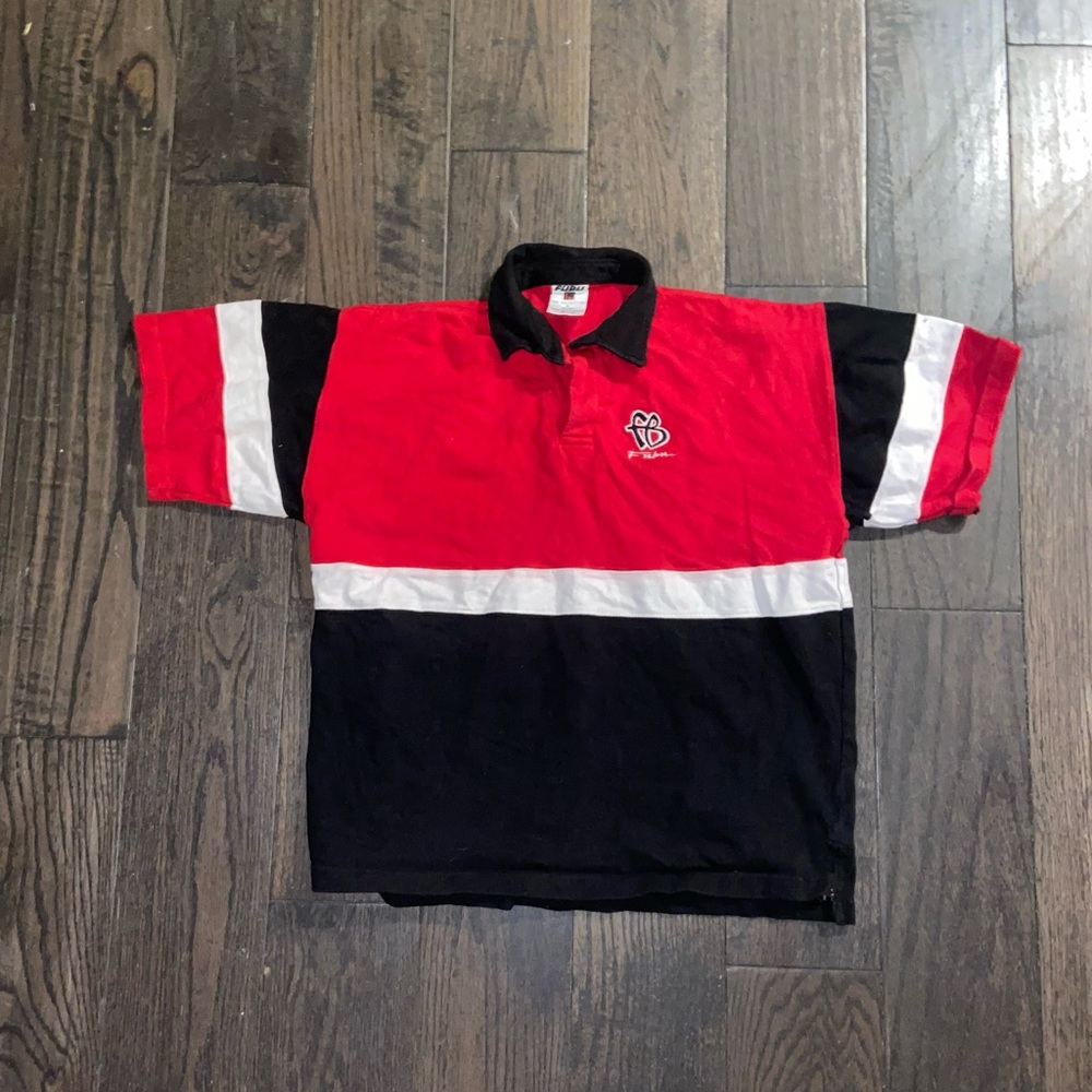 Size Large Kids 14/16 can fit a men’s small